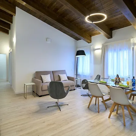 Inés Luna Apartahotel 4*