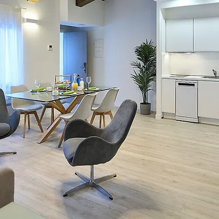 Inés Luna Aparthotel