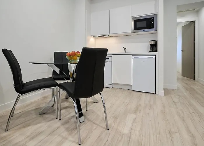 Ines Luna Aparthotel 4*